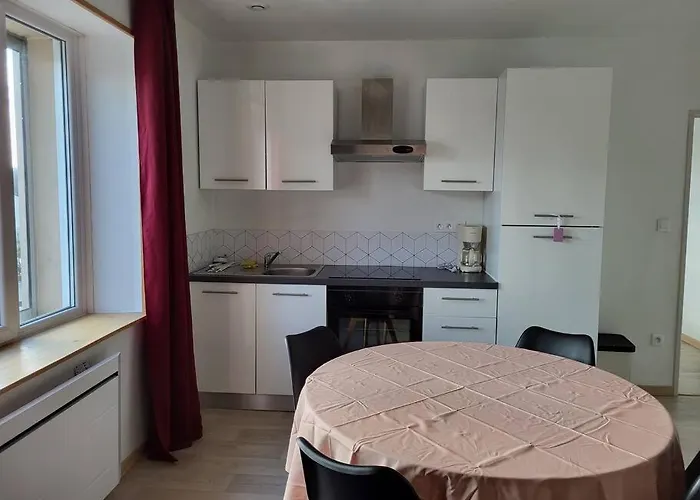 40 M² Proche Rempart * Langres