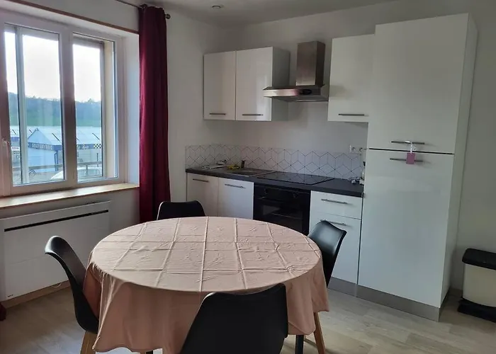 Appartement 40 M² Proche Rempart *